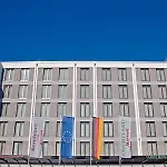 Courtyard By Marriott East Hotel 4*