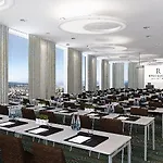 Courtyard By Marriott East