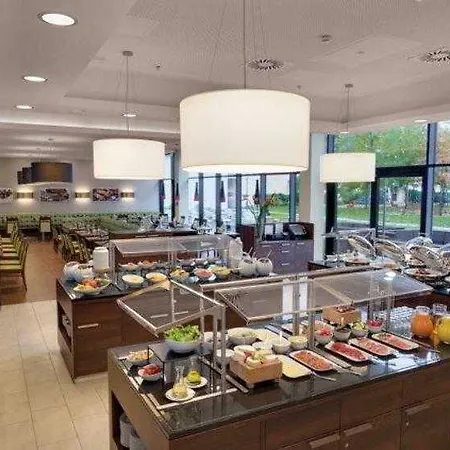 Courtyard By Marriott East Hotel München