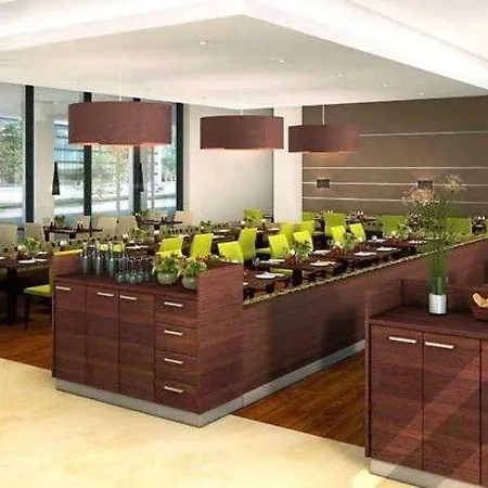 Courtyard By Marriott East Hotel München