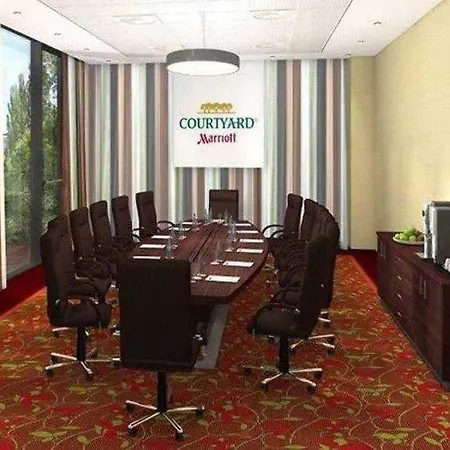 Courtyard By Marriott East München
