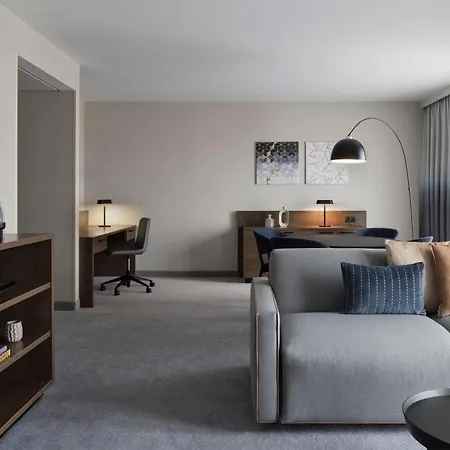 Courtyard By Marriott East München