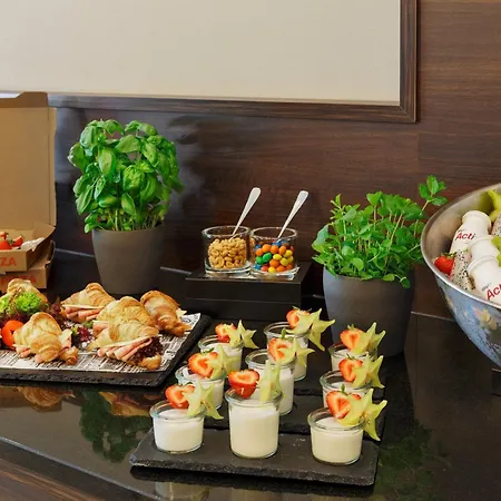Courtyard By Marriott East 4* München