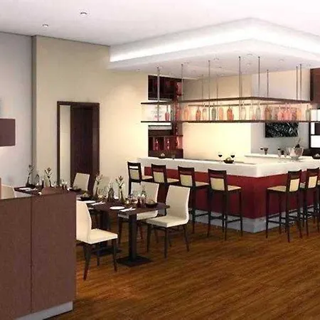 Hotel Courtyard By Marriott East 4*