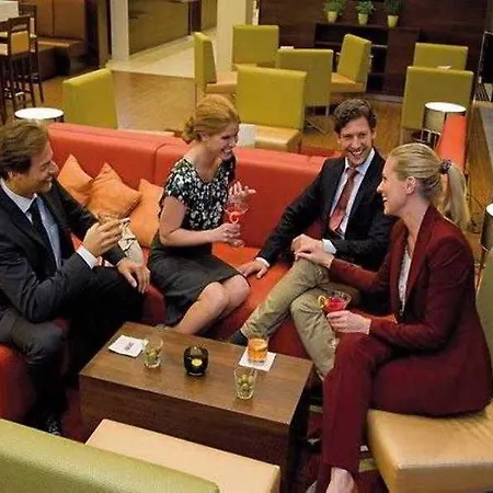 Hotel Courtyard By Marriott East Munich
