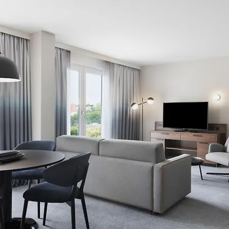 Courtyard By Marriott East