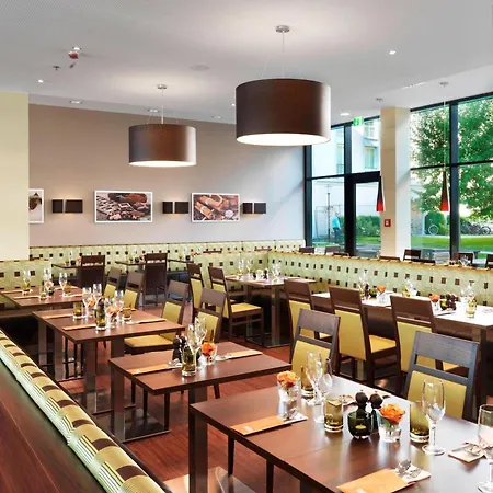 Hotel Courtyard By Marriott East