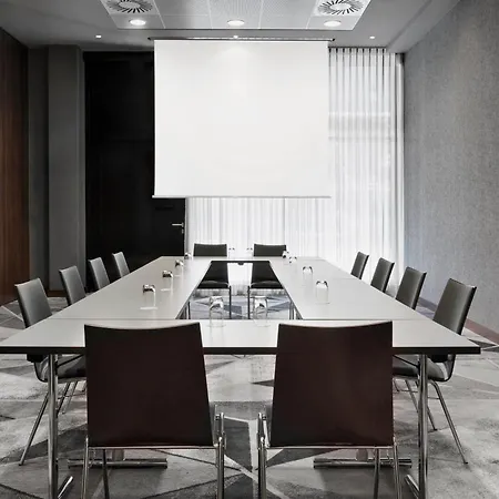 Hotel Courtyard By Marriott East Munich