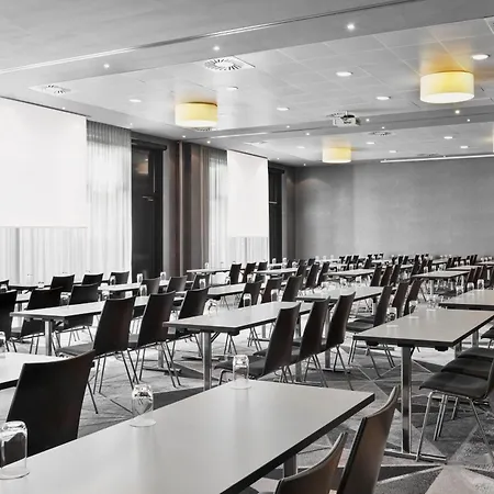 Hotel Courtyard By Marriott East Munich