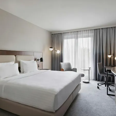 Hotel Courtyard By Marriott East 4*