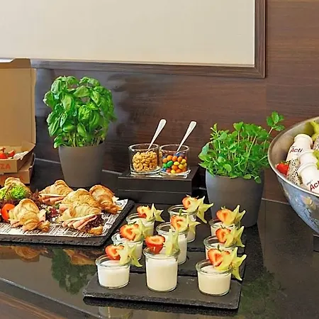 Szálloda Courtyard By Marriott East