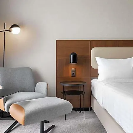 Courtyard By Marriott East 4*
