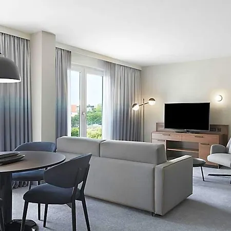 Courtyard By Marriott East München