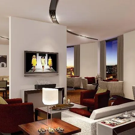 Courtyard By Marriott East Hotell