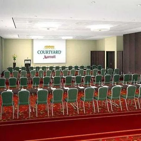 Hotel Courtyard By Marriott East 4*