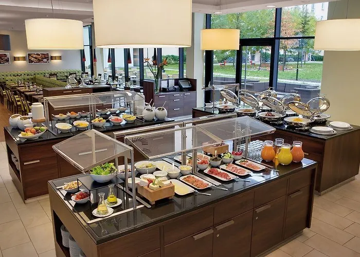 Courtyard By Marriott East 4*