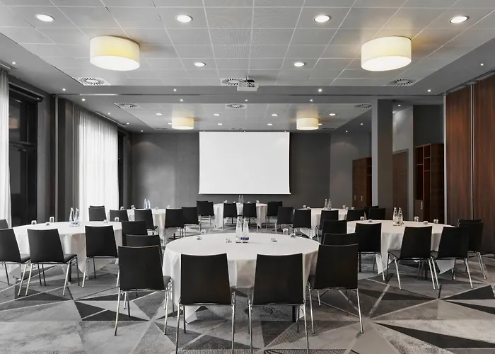 Courtyard By Marriott East
