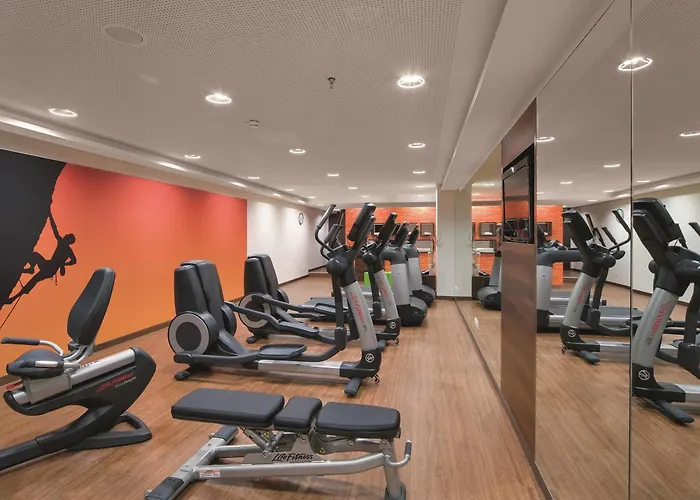 Hotel Courtyard By Marriott East 4*
