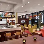 Hotel Courtyard By Marriott East