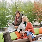 Hotel Courtyard By Marriott East